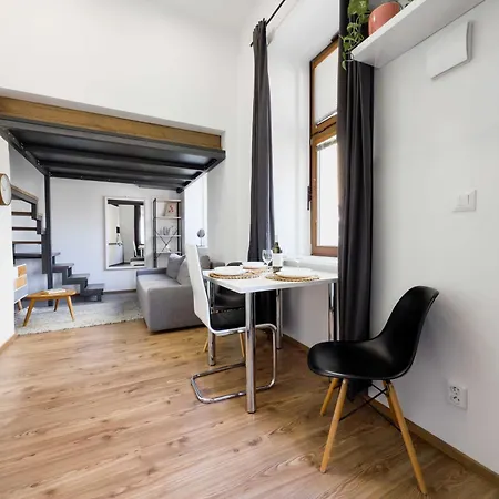 Loft29 Apartman *